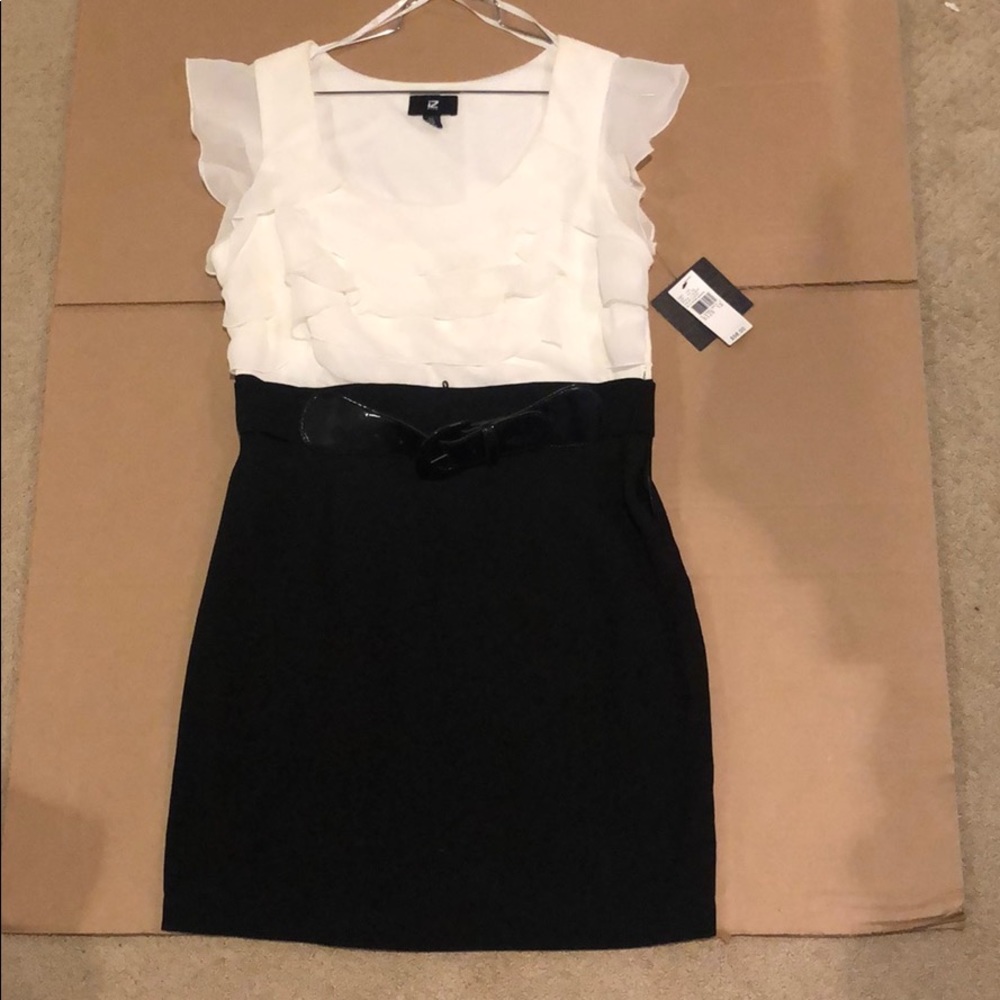 Business Style Mini Dress Black&White Size 13 NWT